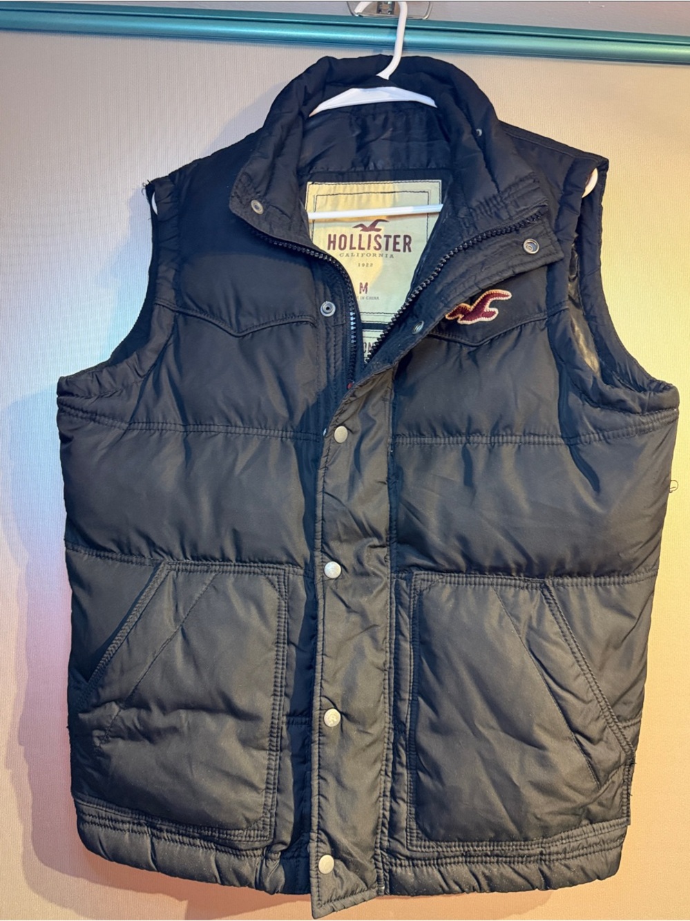 Hollister Black Quilted Puffer Vest with Logo